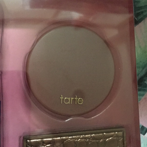 HP🎉 Tarte Makeup Bundle with Makeup Bag - Picture 5 of 7